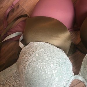 3 Victoria’s Secret Push-up Bras 34D